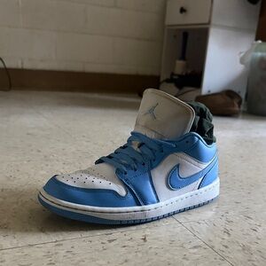 Jordan 1s Womens 10 Mens 8.5